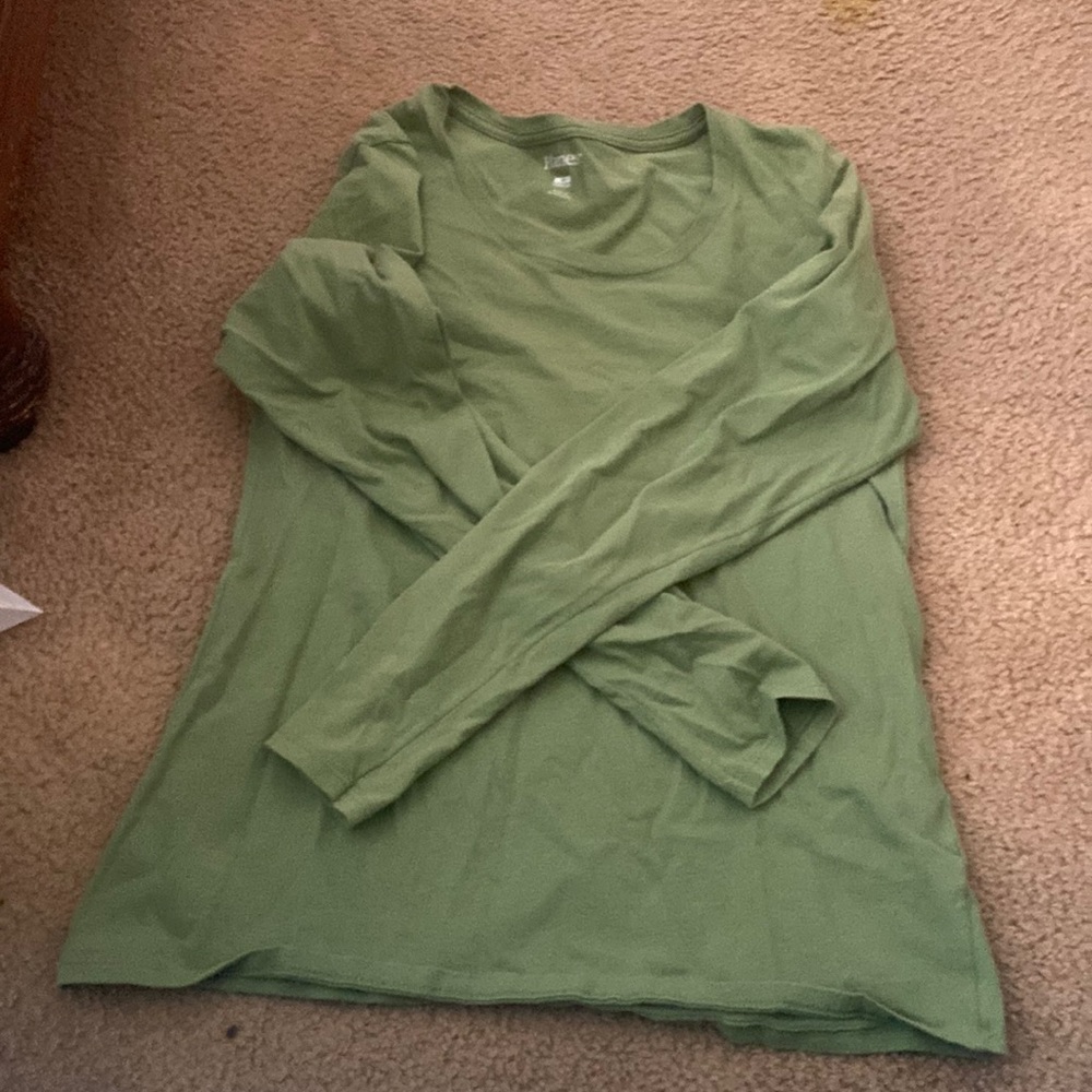 Basic Long-Sleeved Shirt